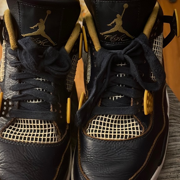 Jordan 4s for sale I no longer need them - Picture 3 of 4